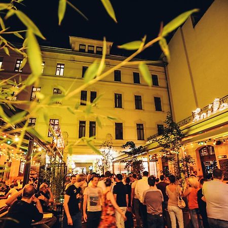 Apartment At Gozsdu Courtyard #Partyzone #Downtown #Freeparking Budapest Exterior foto