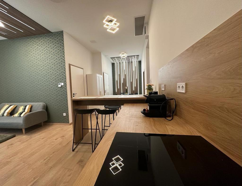Apartment At Gozsdu Courtyard #Partyzone #Downtown #Freeparking Budapest Exterior foto