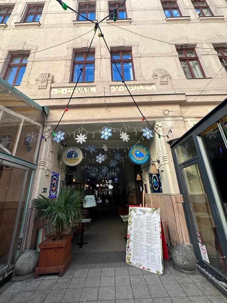 Apartment At Gozsdu Courtyard #Partyzone #Downtown #Freeparking Budapest Exterior foto