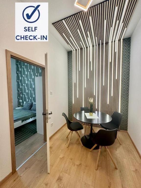 Apartment At Gozsdu Courtyard #Partyzone #Downtown #Freeparking Budapest Exterior foto